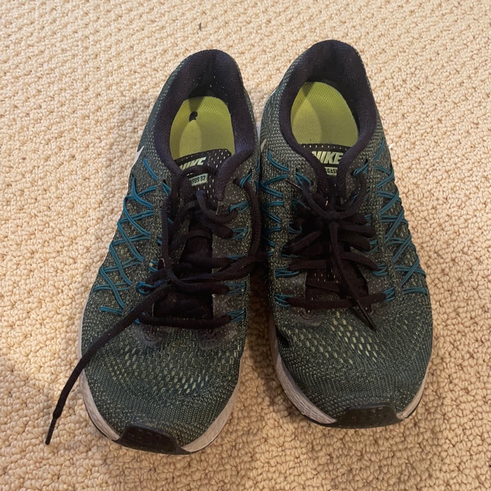 Green Nike Running Sneakers in good condition